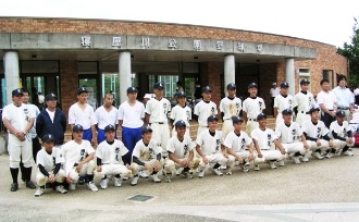 夏の高校野球大坂予選の様子（1枚目）
