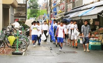 ゴミ拾い活動の様子（2枚目）