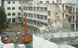 工事中の様子（啓聖会館付近）